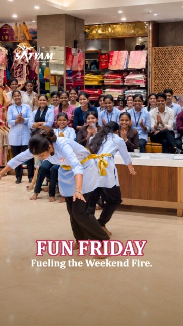 When the team spirit hits different! 🕺💃 Because shopping isn't the only thing that's fun at Satyam — the energy here is unmatched too! Your Complete Wedding Solutions, now with a side of pure entertainment. 😂🔥
.
{Satyam Mall fun moments, behind the scenes, team dance video, Nagpur shopping mall, wedding shopping destination}
.
#SatyamMall #BehindTheScenes #TeamSpirit #ShoppingWithFun #NagpurMall